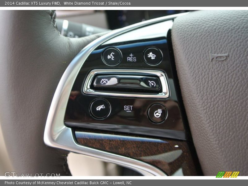 White Diamond Tricoat / Shale/Cocoa 2014 Cadillac XTS Luxury FWD