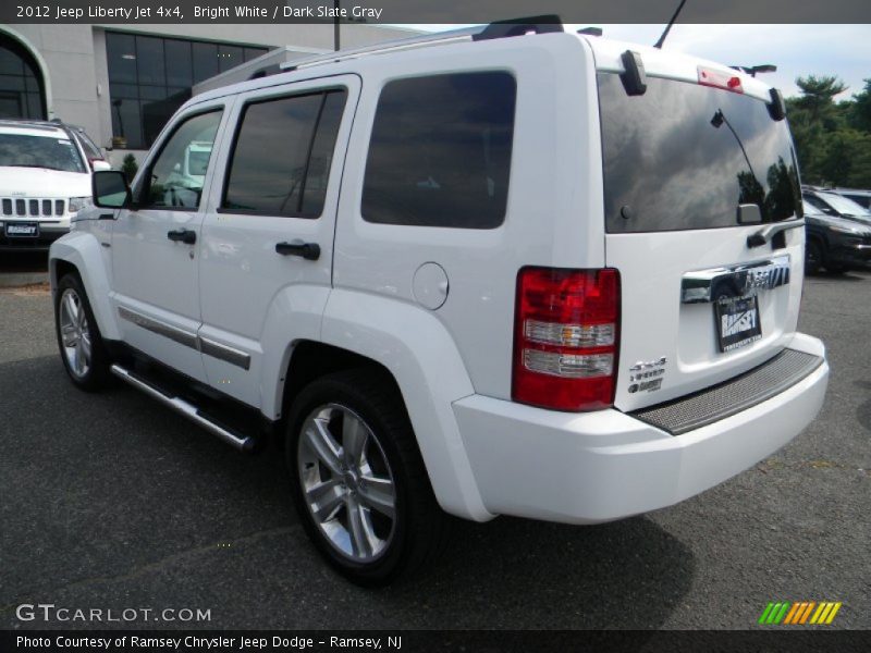 Bright White / Dark Slate Gray 2012 Jeep Liberty Jet 4x4