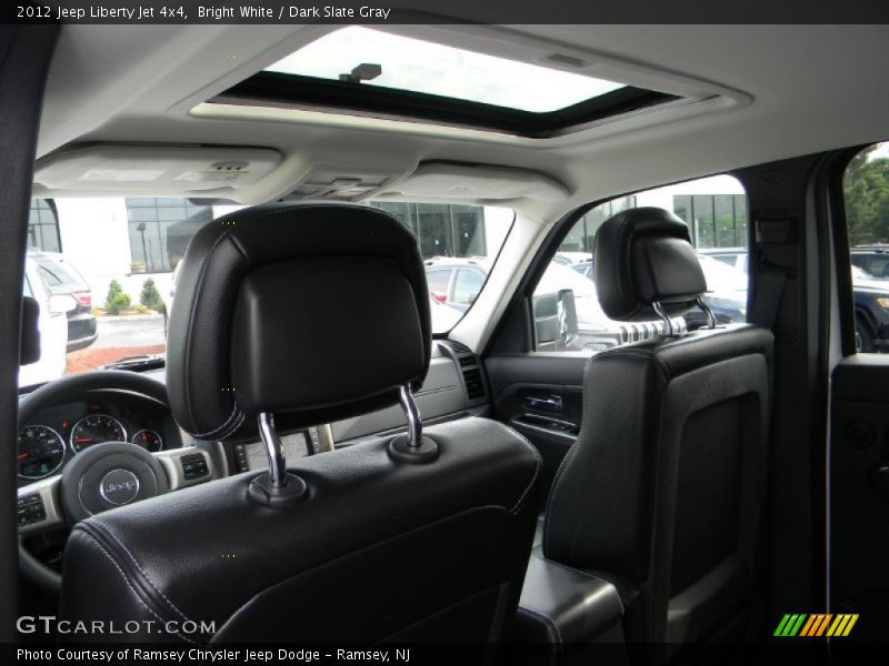 Bright White / Dark Slate Gray 2012 Jeep Liberty Jet 4x4