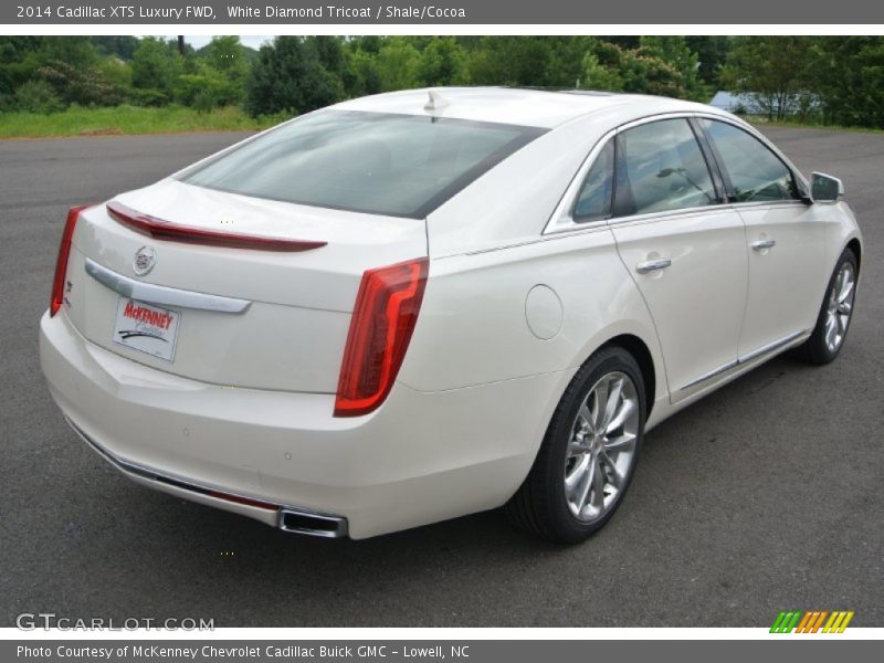 White Diamond Tricoat / Shale/Cocoa 2014 Cadillac XTS Luxury FWD