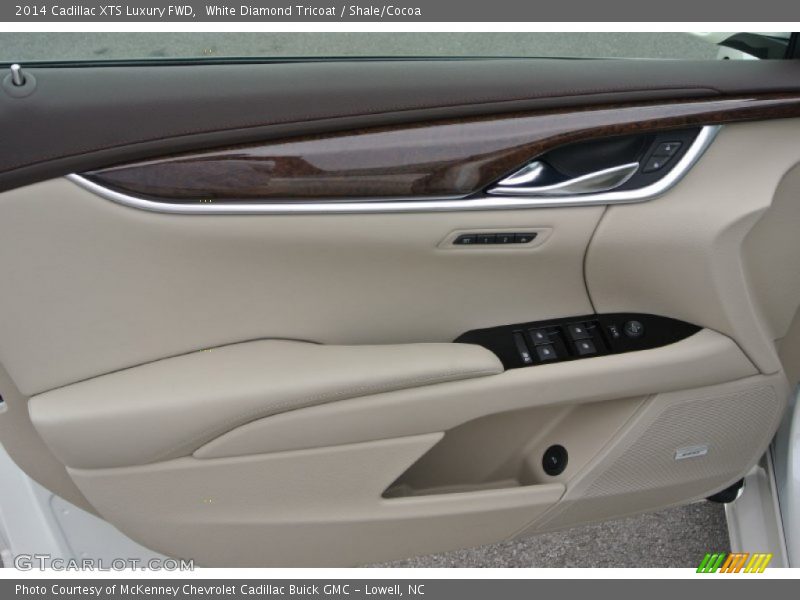 White Diamond Tricoat / Shale/Cocoa 2014 Cadillac XTS Luxury FWD