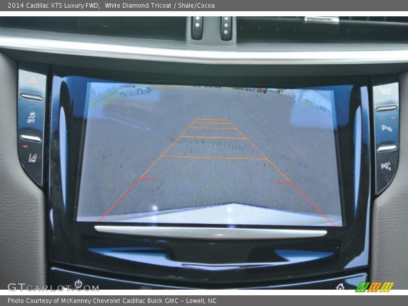 White Diamond Tricoat / Shale/Cocoa 2014 Cadillac XTS Luxury FWD