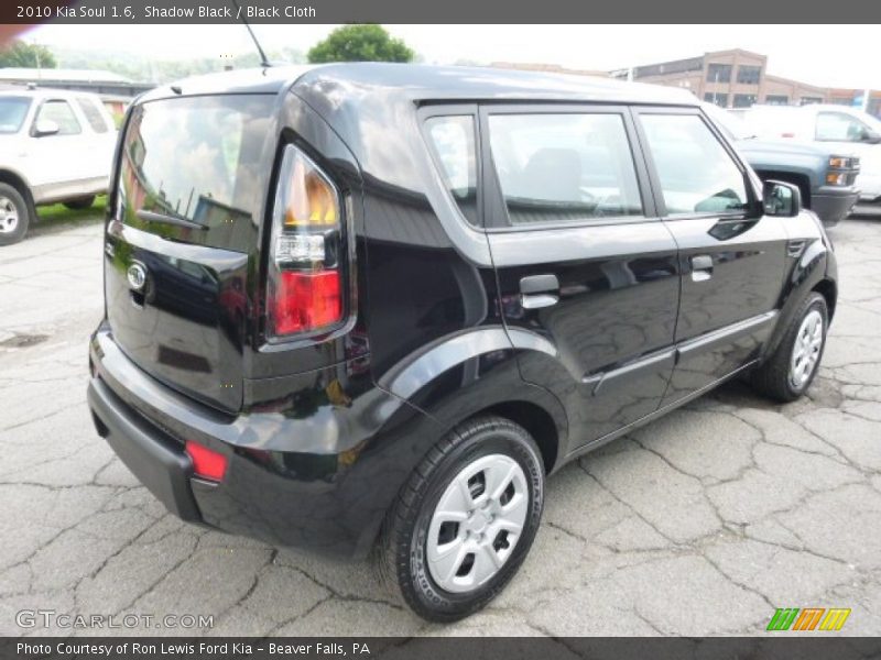 Shadow Black / Black Cloth 2010 Kia Soul 1.6