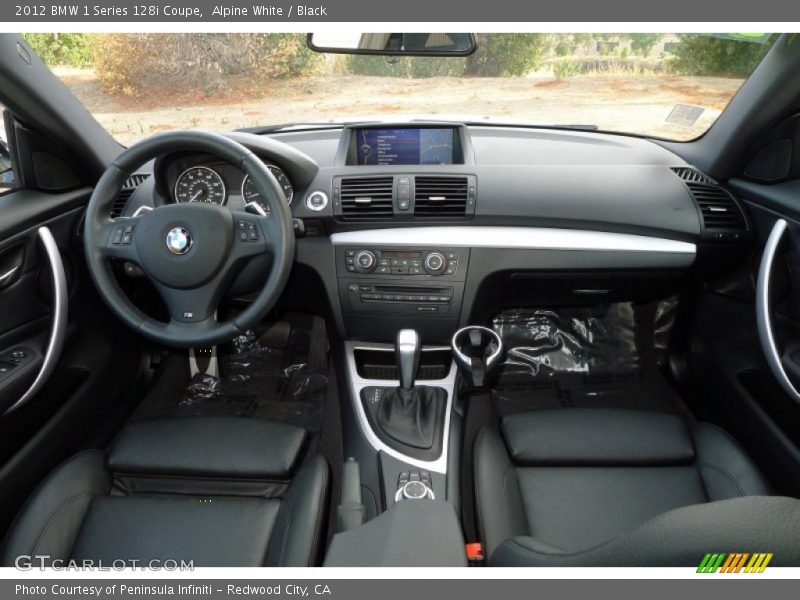 Dashboard of 2012 1 Series 128i Coupe