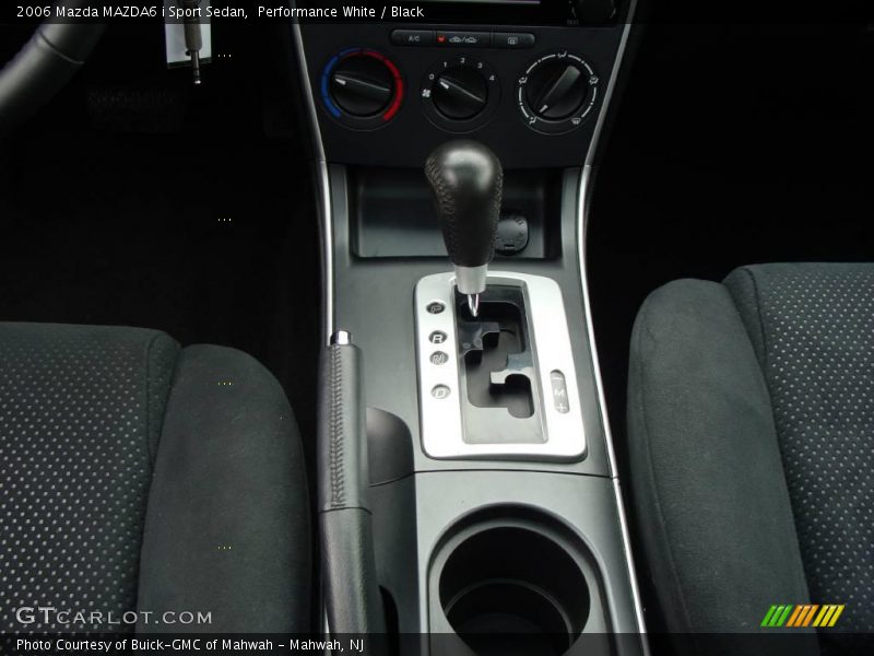 Performance White / Black 2006 Mazda MAZDA6 i Sport Sedan
