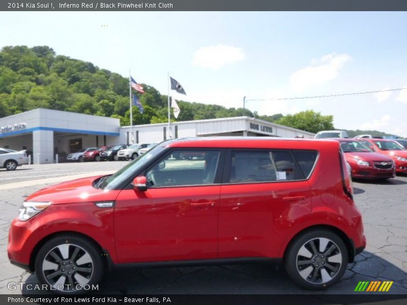 Inferno Red / Black Pinwheel Knit Cloth 2014 Kia Soul !