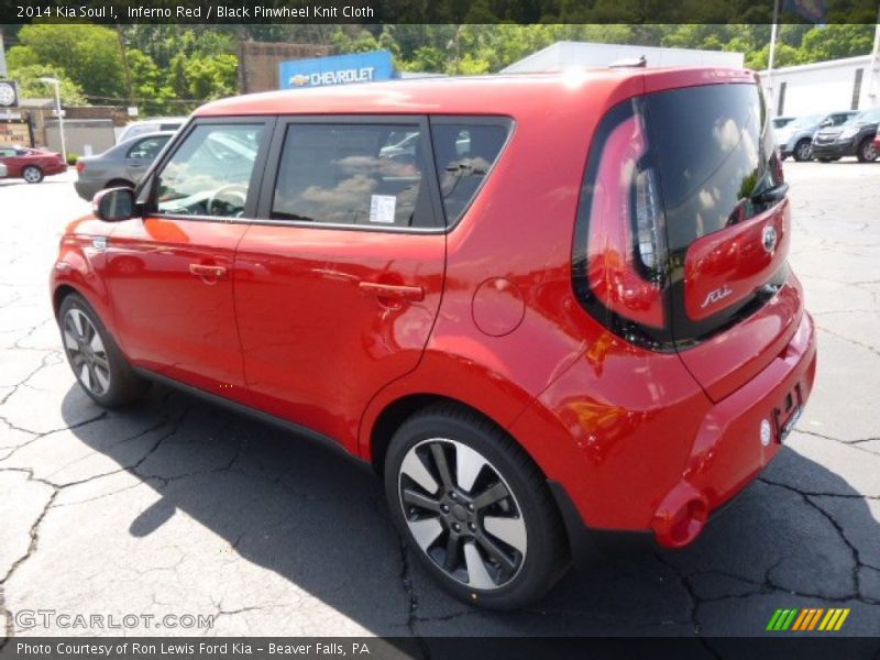 Inferno Red / Black Pinwheel Knit Cloth 2014 Kia Soul !