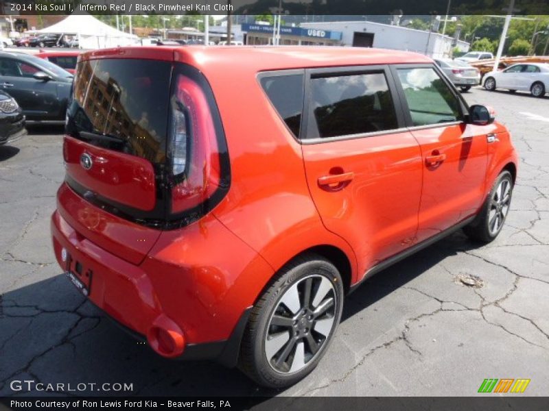 Inferno Red / Black Pinwheel Knit Cloth 2014 Kia Soul !