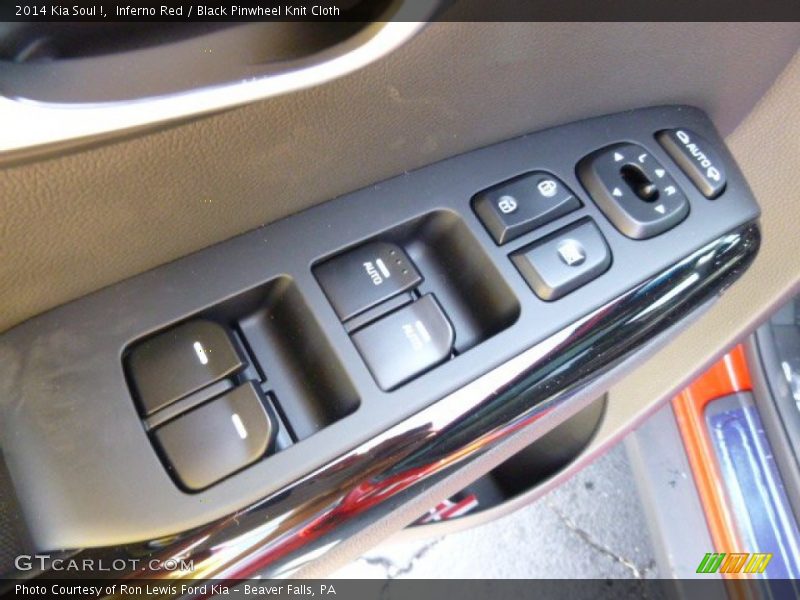 Inferno Red / Black Pinwheel Knit Cloth 2014 Kia Soul !