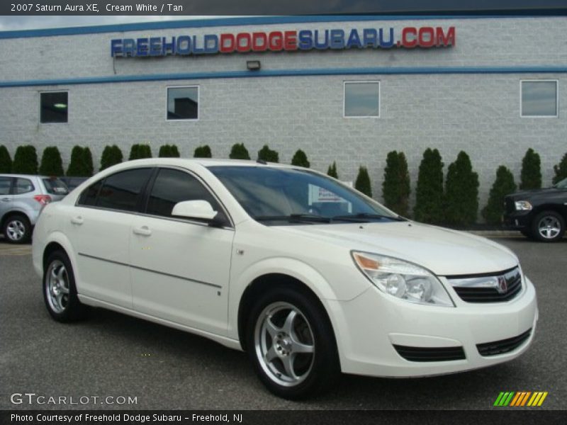 Cream White / Tan 2007 Saturn Aura XE