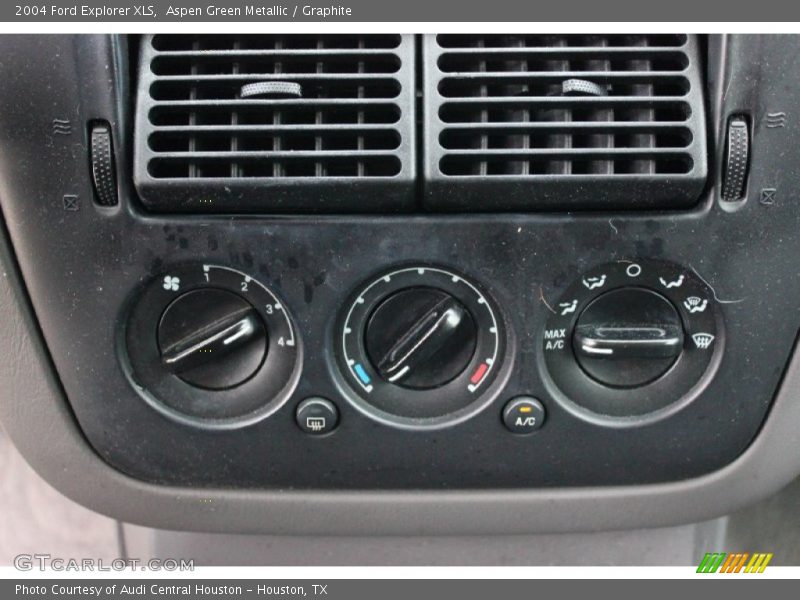 Aspen Green Metallic / Graphite 2004 Ford Explorer XLS