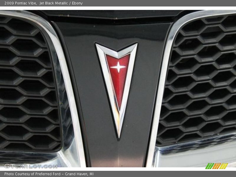 Jet Black Metallic / Ebony 2009 Pontiac Vibe