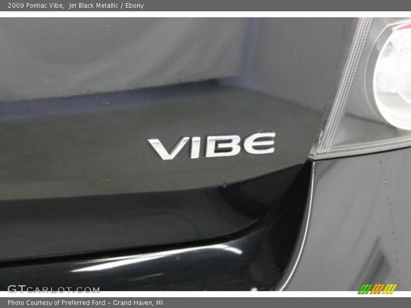 Jet Black Metallic / Ebony 2009 Pontiac Vibe