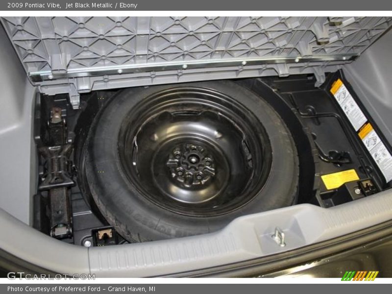 Jet Black Metallic / Ebony 2009 Pontiac Vibe