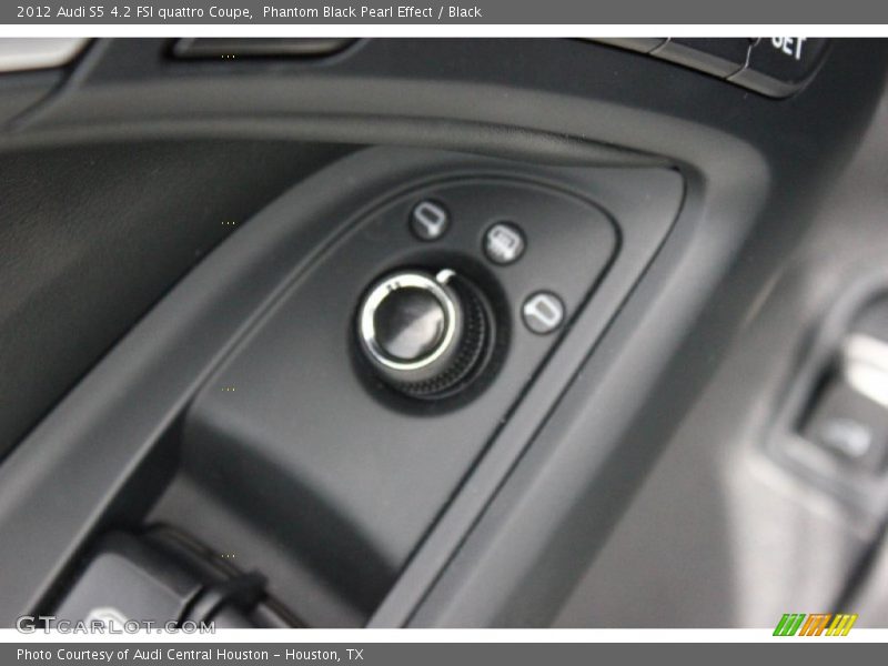 Phantom Black Pearl Effect / Black 2012 Audi S5 4.2 FSI quattro Coupe