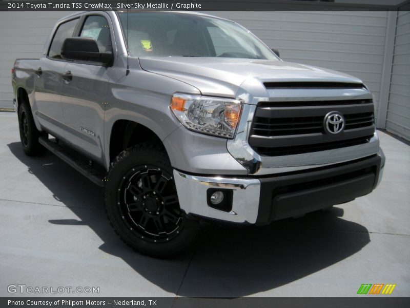 Silver Sky Metallic / Graphite 2014 Toyota Tundra TSS CrewMax