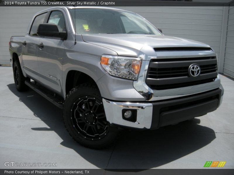 Silver Sky Metallic / Graphite 2014 Toyota Tundra TSS CrewMax