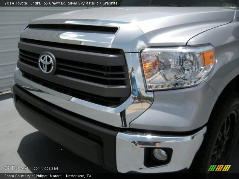 Silver Sky Metallic / Graphite 2014 Toyota Tundra TSS CrewMax