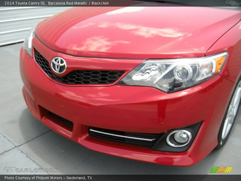 Barcelona Red Metallic / Black/Ash 2014 Toyota Camry SE