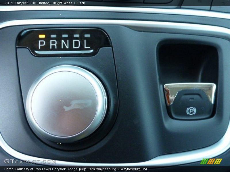 Bright White / Black 2015 Chrysler 200 Limited