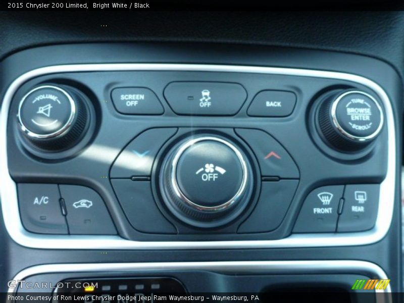 Bright White / Black 2015 Chrysler 200 Limited