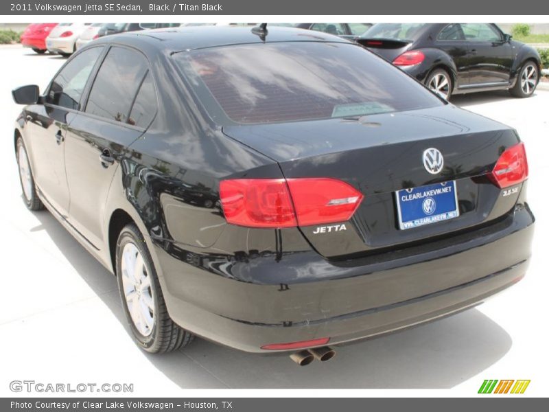Black / Titan Black 2011 Volkswagen Jetta SE Sedan