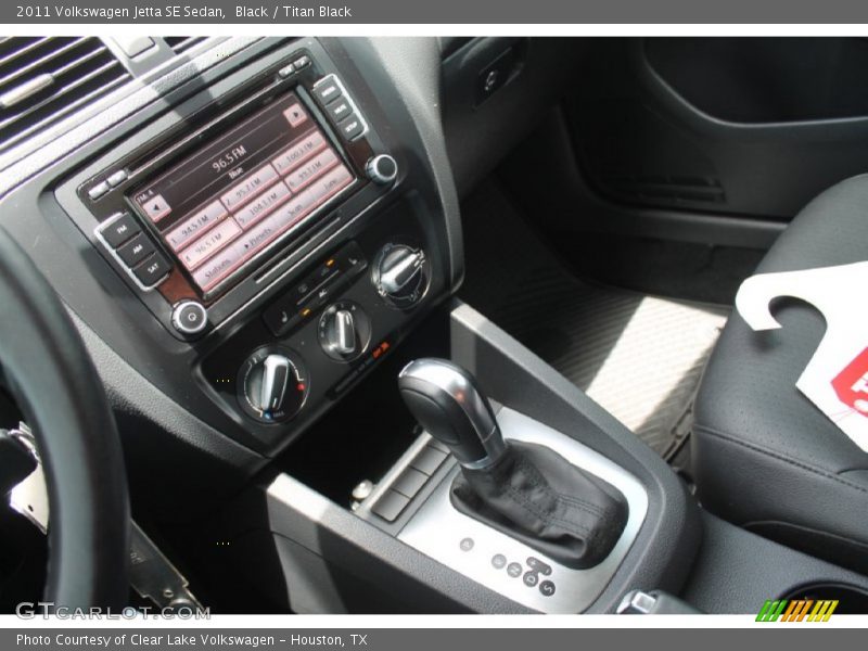 Black / Titan Black 2011 Volkswagen Jetta SE Sedan
