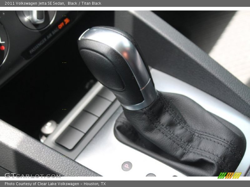 Black / Titan Black 2011 Volkswagen Jetta SE Sedan