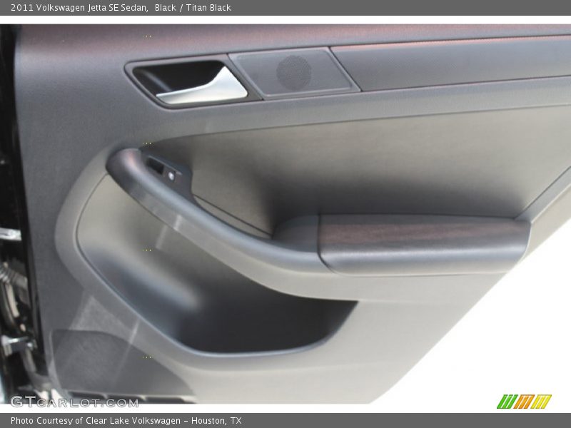 Black / Titan Black 2011 Volkswagen Jetta SE Sedan