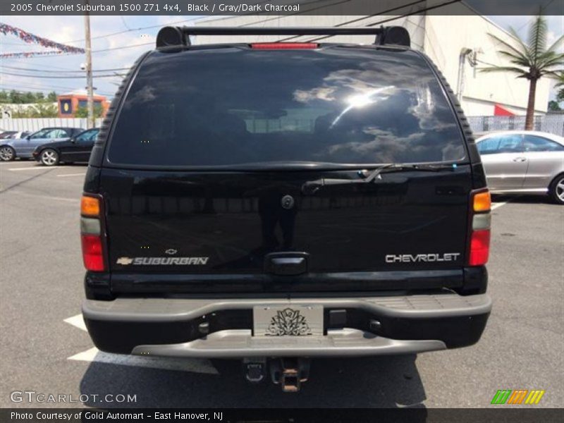 Black / Gray/Dark Charcoal 2005 Chevrolet Suburban 1500 Z71 4x4