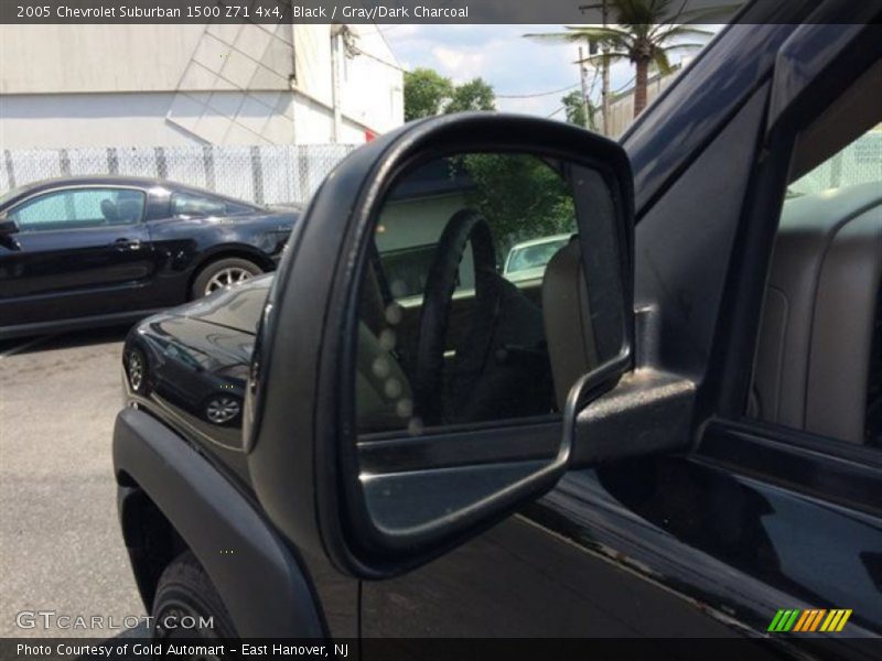 Black / Gray/Dark Charcoal 2005 Chevrolet Suburban 1500 Z71 4x4