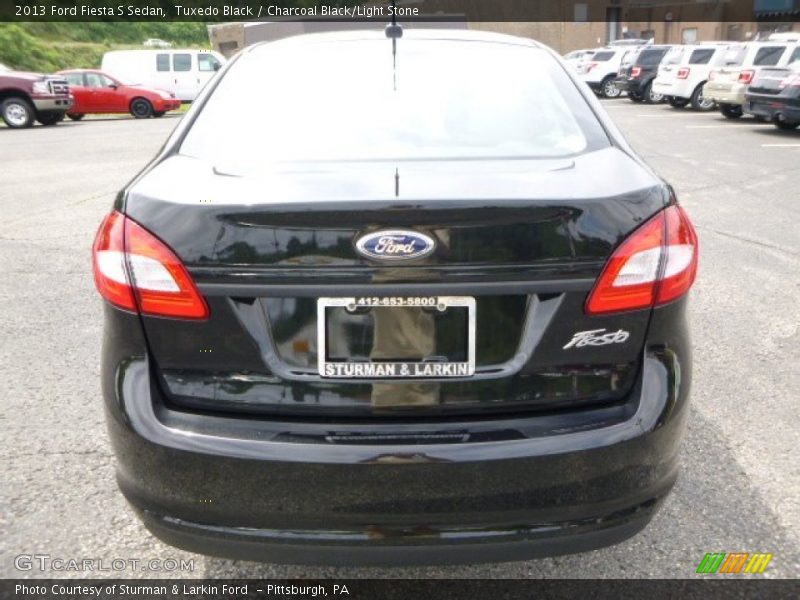 Tuxedo Black / Charcoal Black/Light Stone 2013 Ford Fiesta S Sedan