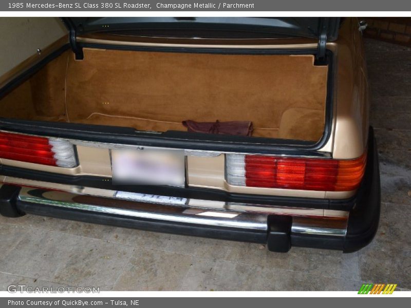 Champagne Metallic / Parchment 1985 Mercedes-Benz SL Class 380 SL Roadster