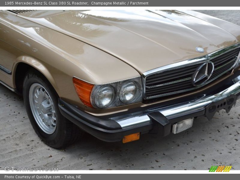 Champagne Metallic / Parchment 1985 Mercedes-Benz SL Class 380 SL Roadster