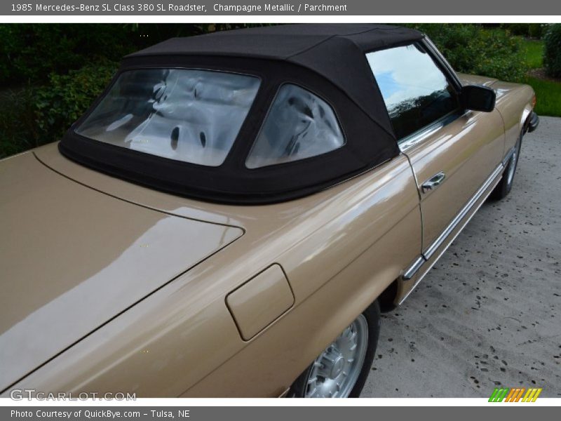 Champagne Metallic / Parchment 1985 Mercedes-Benz SL Class 380 SL Roadster