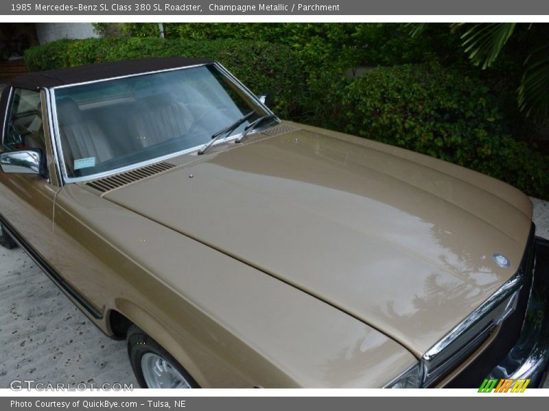 Champagne Metallic / Parchment 1985 Mercedes-Benz SL Class 380 SL Roadster