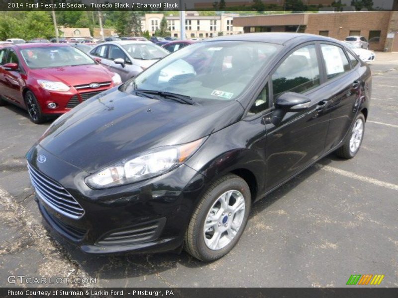 Tuxedo Black / Charcoal Black 2014 Ford Fiesta SE Sedan
