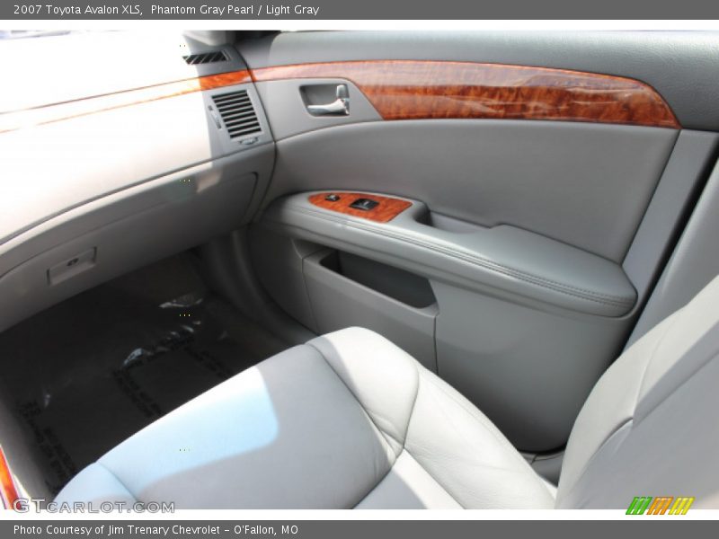 Phantom Gray Pearl / Light Gray 2007 Toyota Avalon XLS