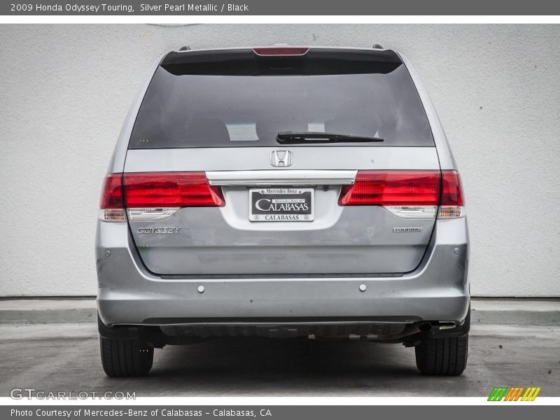Silver Pearl Metallic / Black 2009 Honda Odyssey Touring