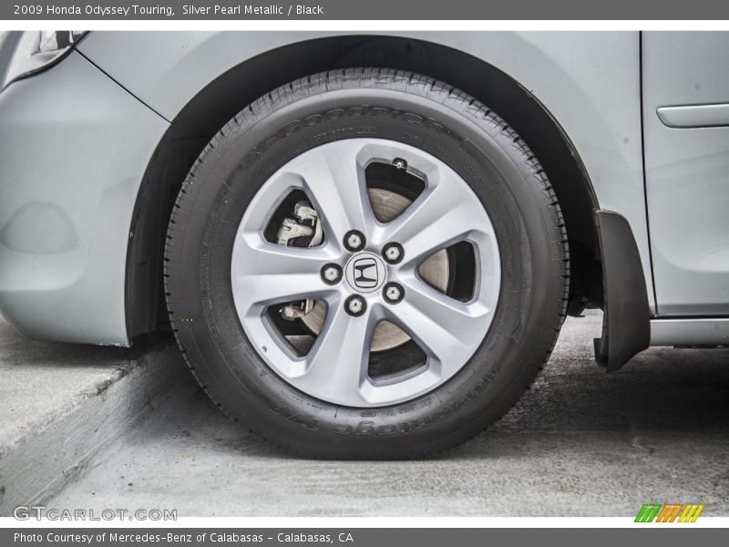 Silver Pearl Metallic / Black 2009 Honda Odyssey Touring