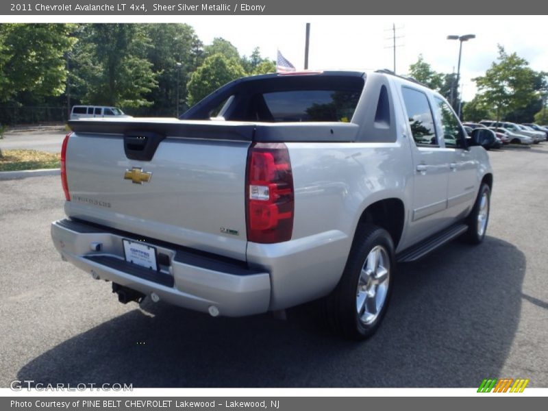 Sheer Silver Metallic / Ebony 2011 Chevrolet Avalanche LT 4x4
