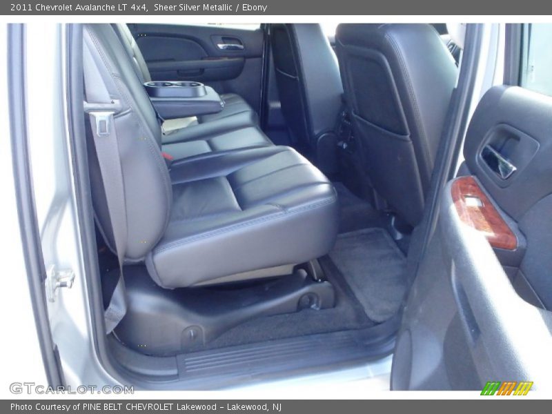 Sheer Silver Metallic / Ebony 2011 Chevrolet Avalanche LT 4x4