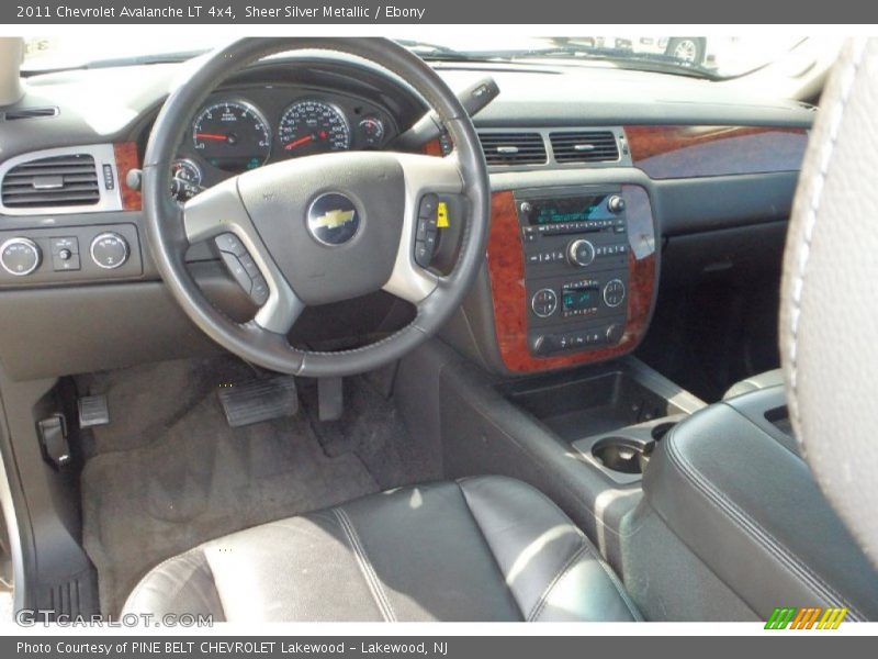 Sheer Silver Metallic / Ebony 2011 Chevrolet Avalanche LT 4x4