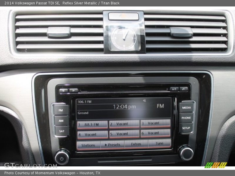 Reflex Silver Metallic / Titan Black 2014 Volkswagen Passat TDI SE