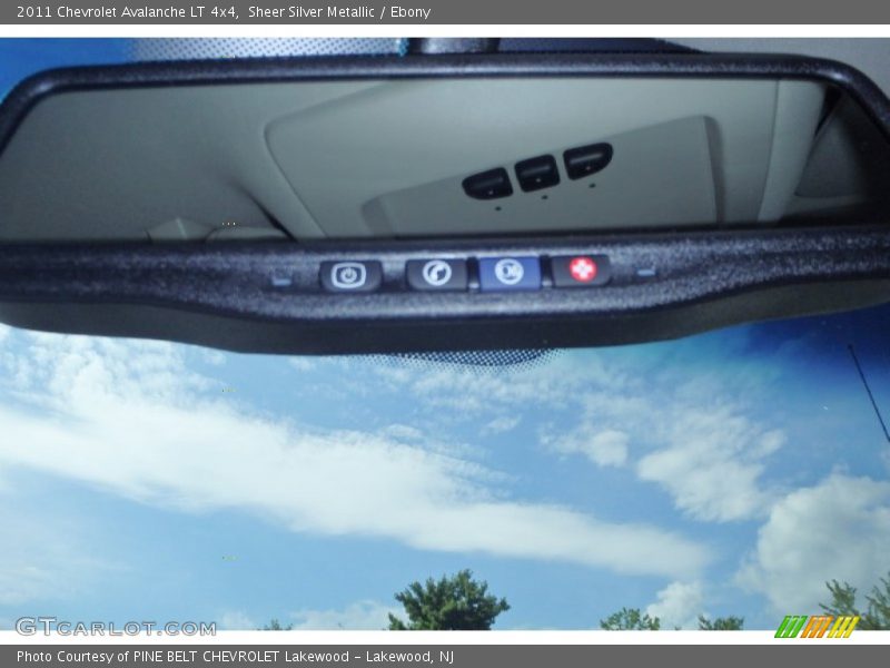 Sheer Silver Metallic / Ebony 2011 Chevrolet Avalanche LT 4x4