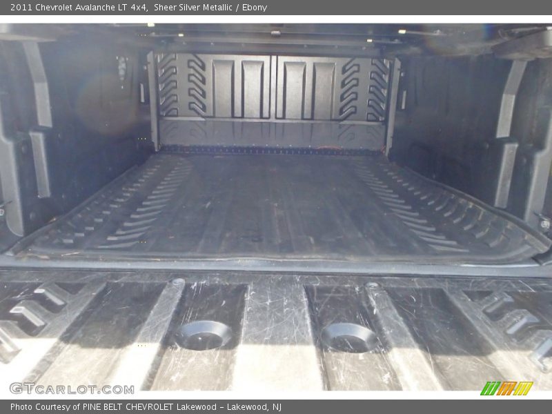 Sheer Silver Metallic / Ebony 2011 Chevrolet Avalanche LT 4x4