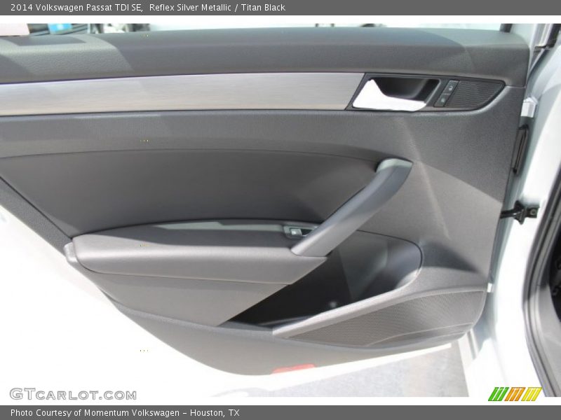 Reflex Silver Metallic / Titan Black 2014 Volkswagen Passat TDI SE