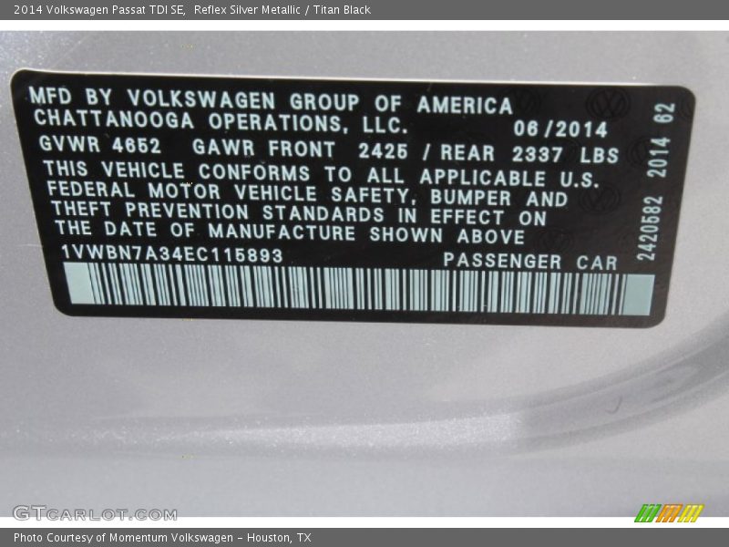 Reflex Silver Metallic / Titan Black 2014 Volkswagen Passat TDI SE