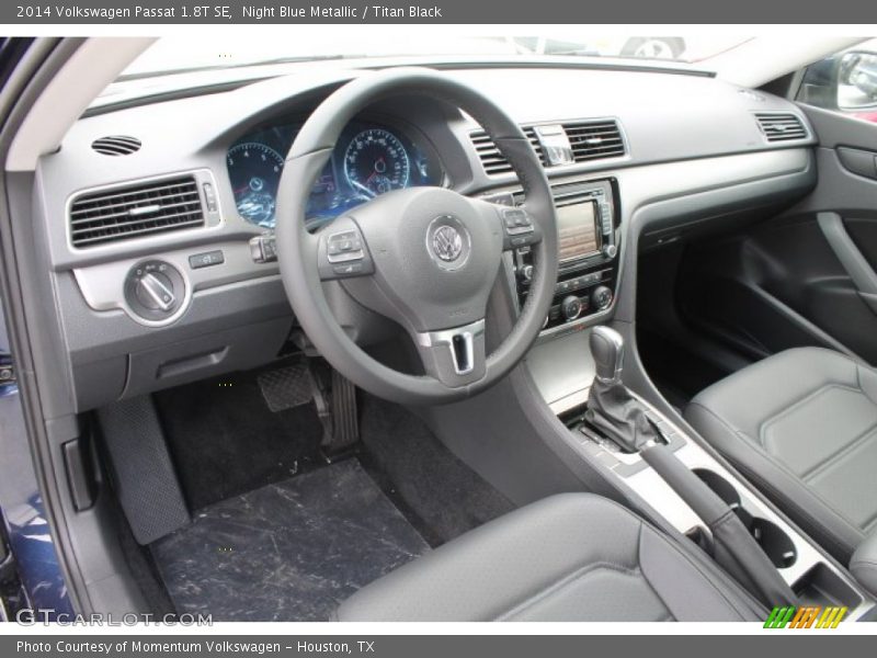  2014 Passat 1.8T SE Titan Black Interior