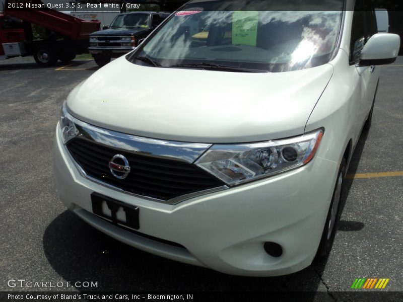 Pearl White / Gray 2012 Nissan Quest 3.5 S